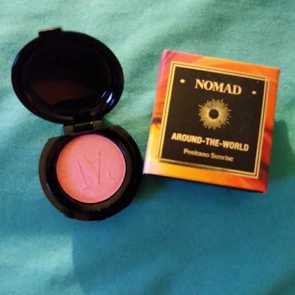 Updated Beauty Bundle! - Picture 4 of 8